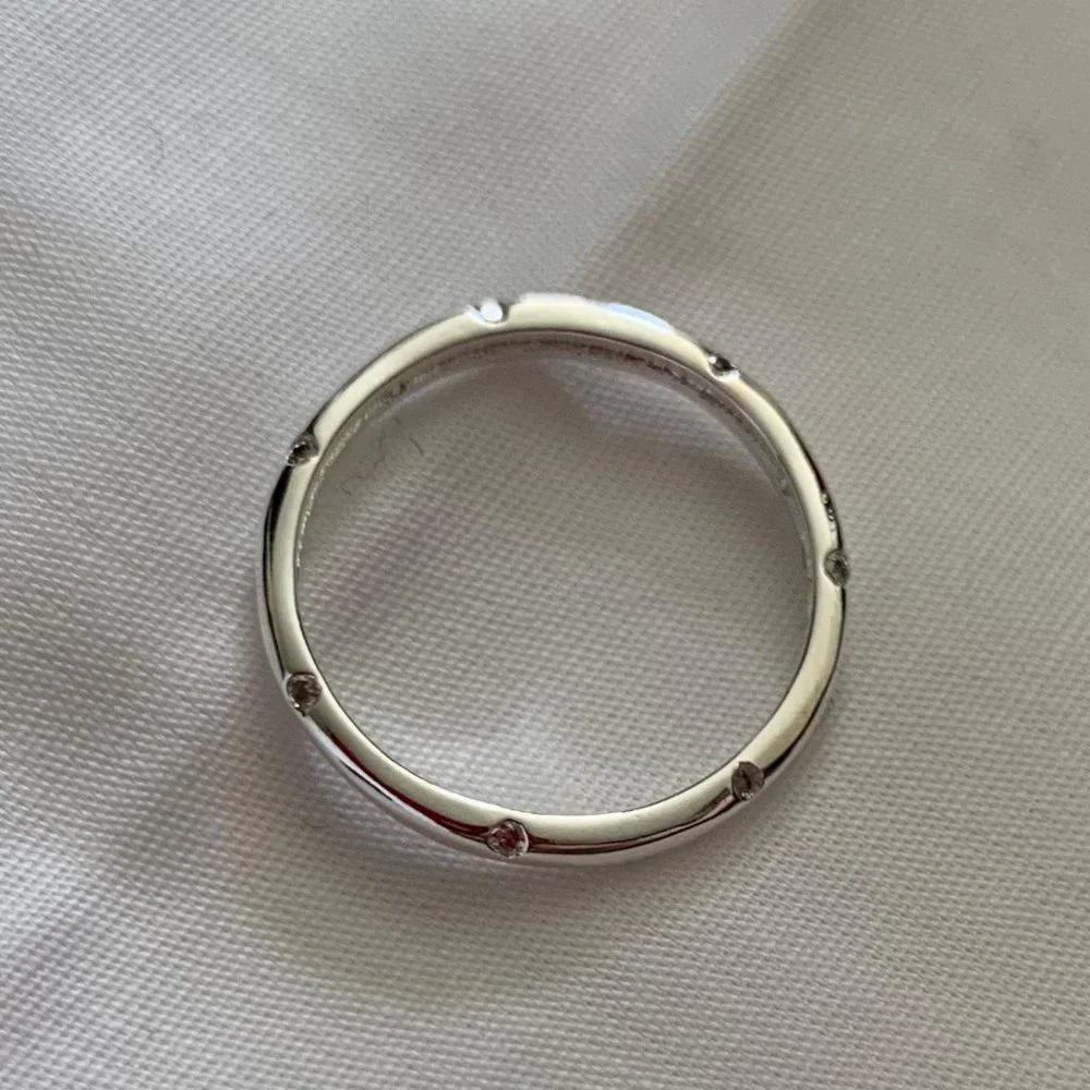 Silver Fashion Crystals Ring